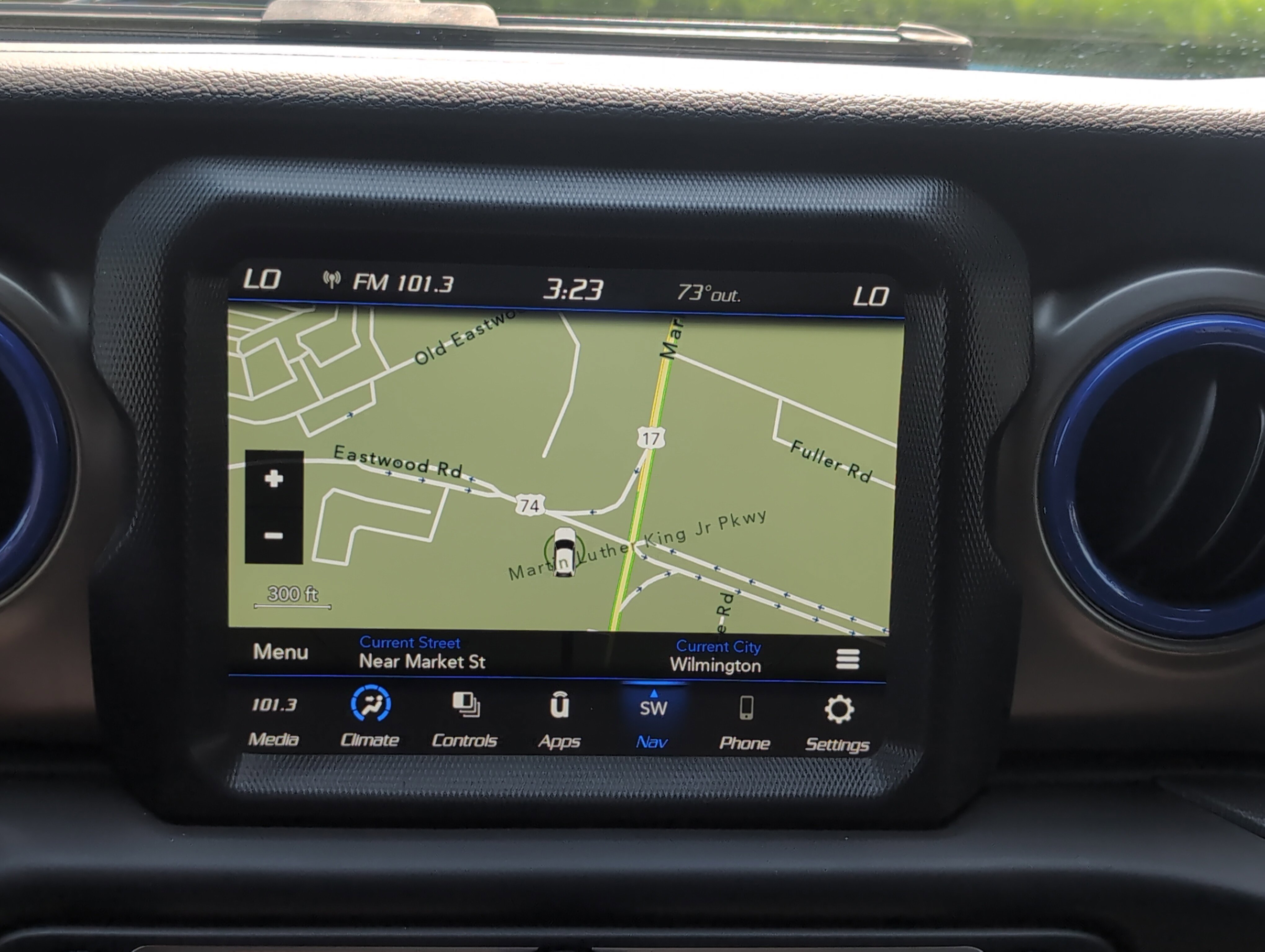 Used 2023 Jeep Gladiator Willys image 24