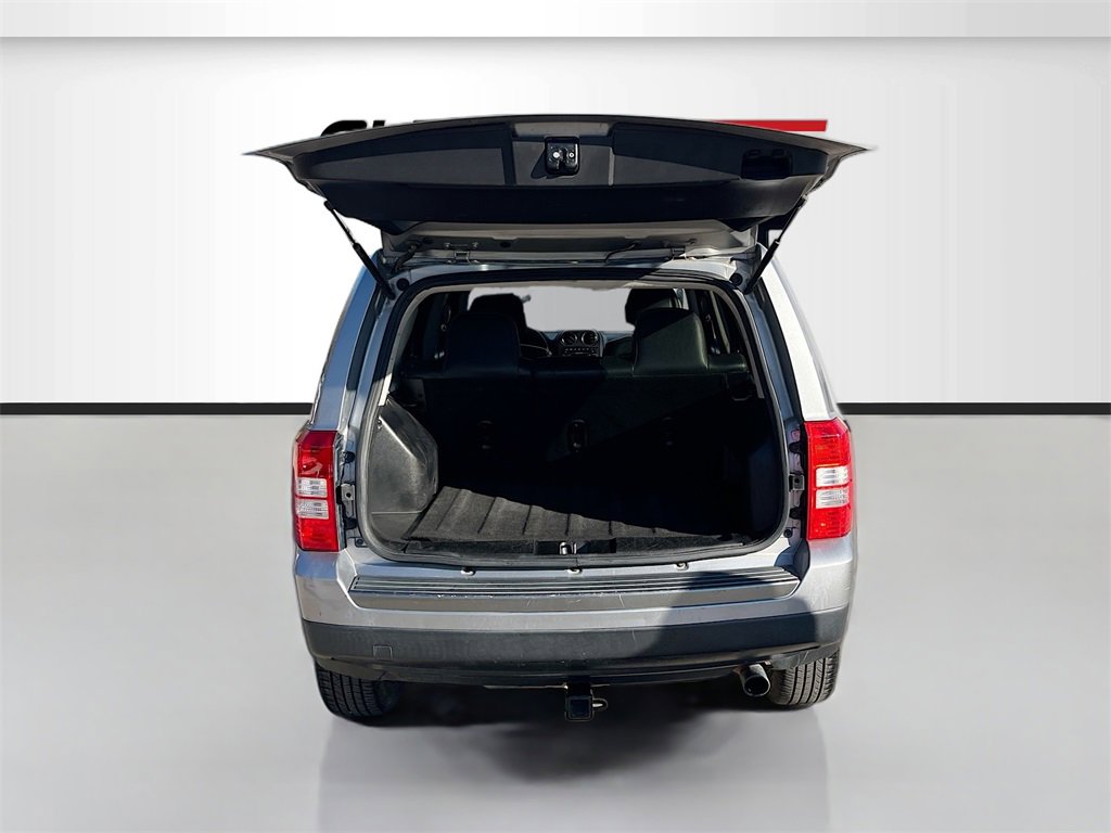 Used 2016 Jeep Patriot Sport image 23