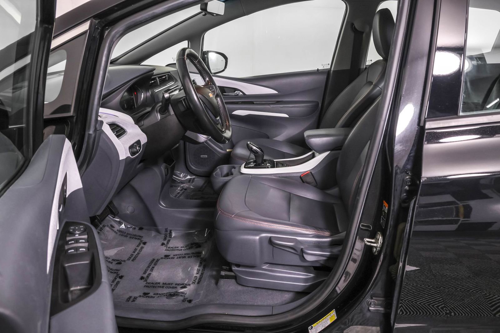 Used 2019 Chevrolet Bolt Premier w/ Infotainment Package image 6