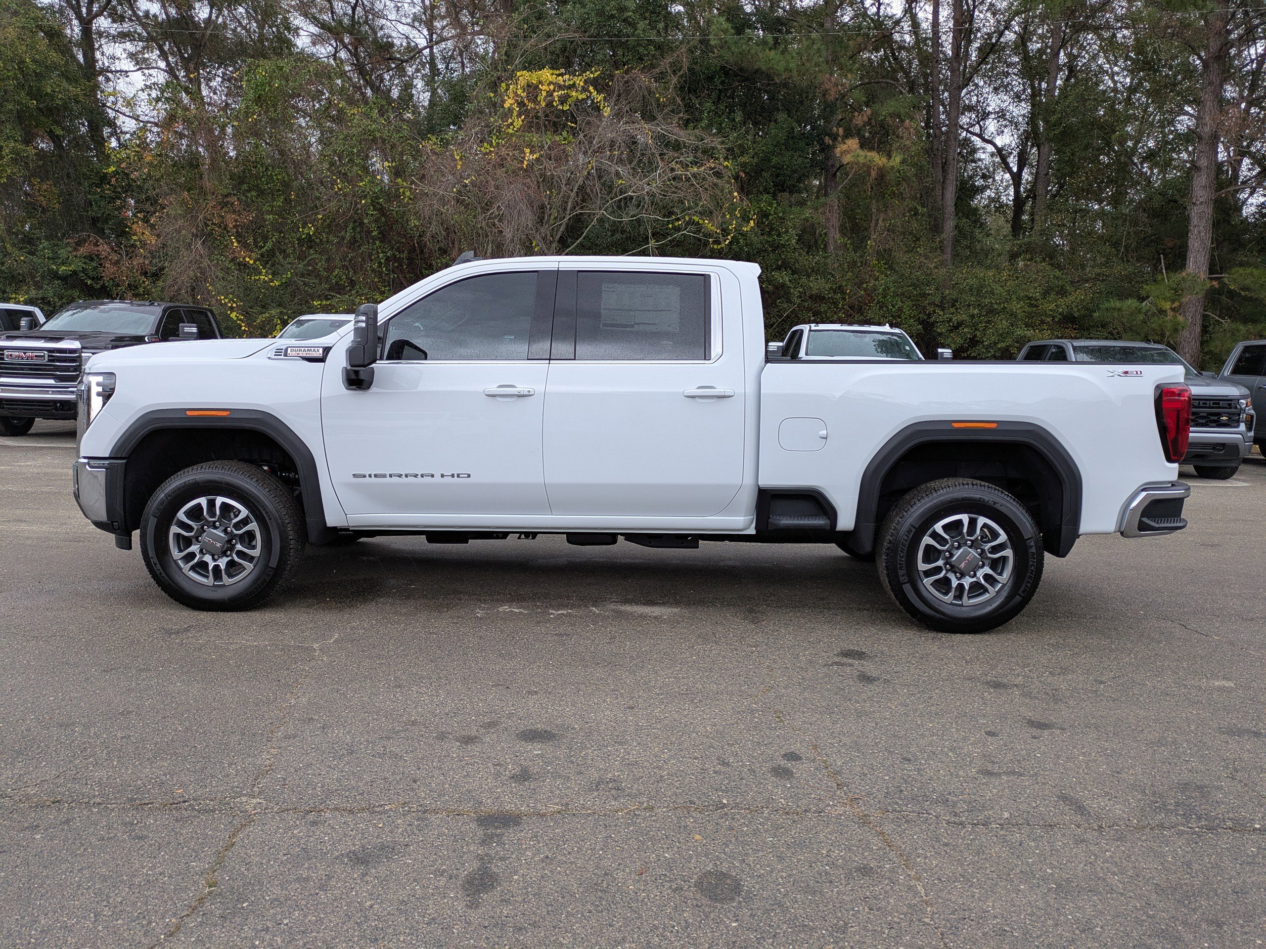 New 2025 GMC Sierra 2500 SLE image 7