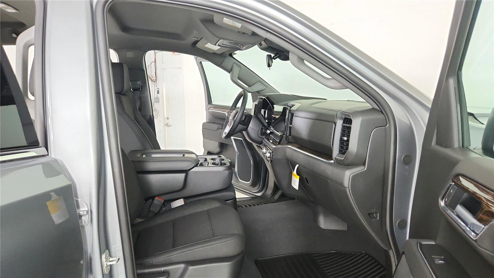 New 2026 GMC Sierra 1500 SLE image 21