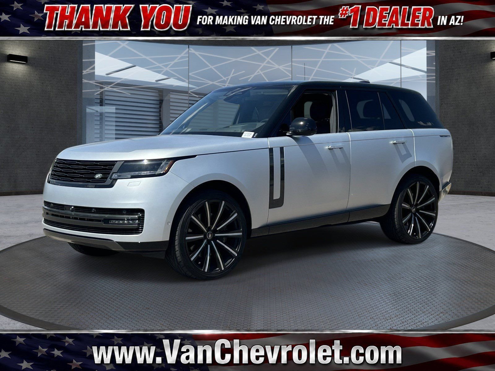 Used 2024 Land Rover Range Rover SE AWD/4WD image 1