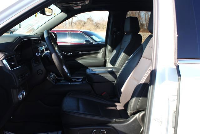 Used 2024 GMC Yukon XL Denali image 14