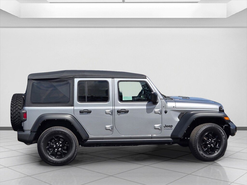 Used 2021 Jeep Wrangler Unlimited Sport AWD/4WD image 4
