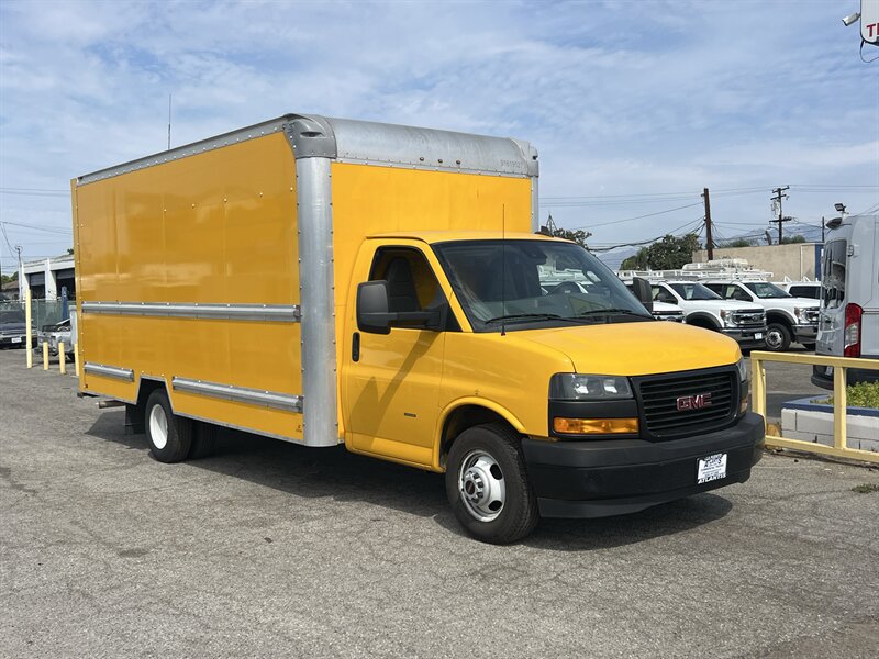 Used 2021 GMC Savana 3500 Extended w/ Power Convenience Package RWD image 1