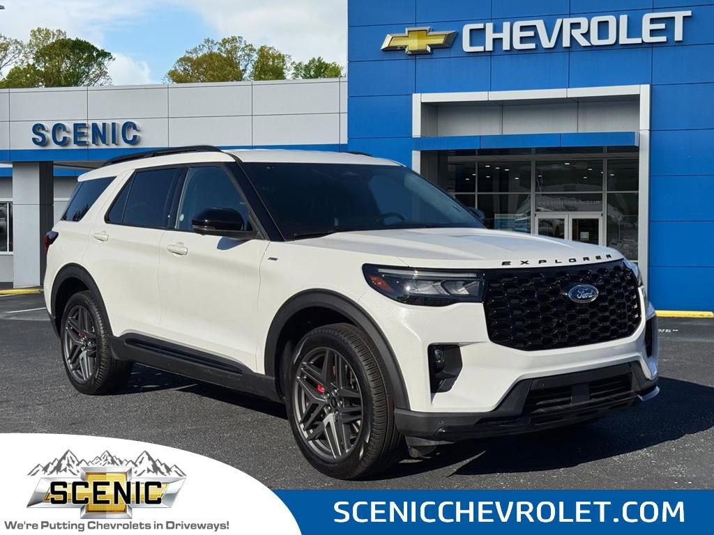 Used 2025 Ford Explorer ST-Line w/ ST-Line Street Pack image 1