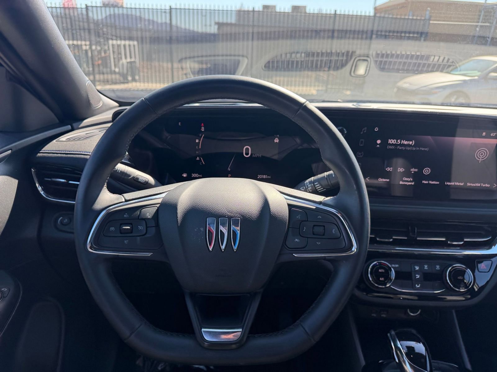 Used 2025 Buick Envista Sport Touring image 33