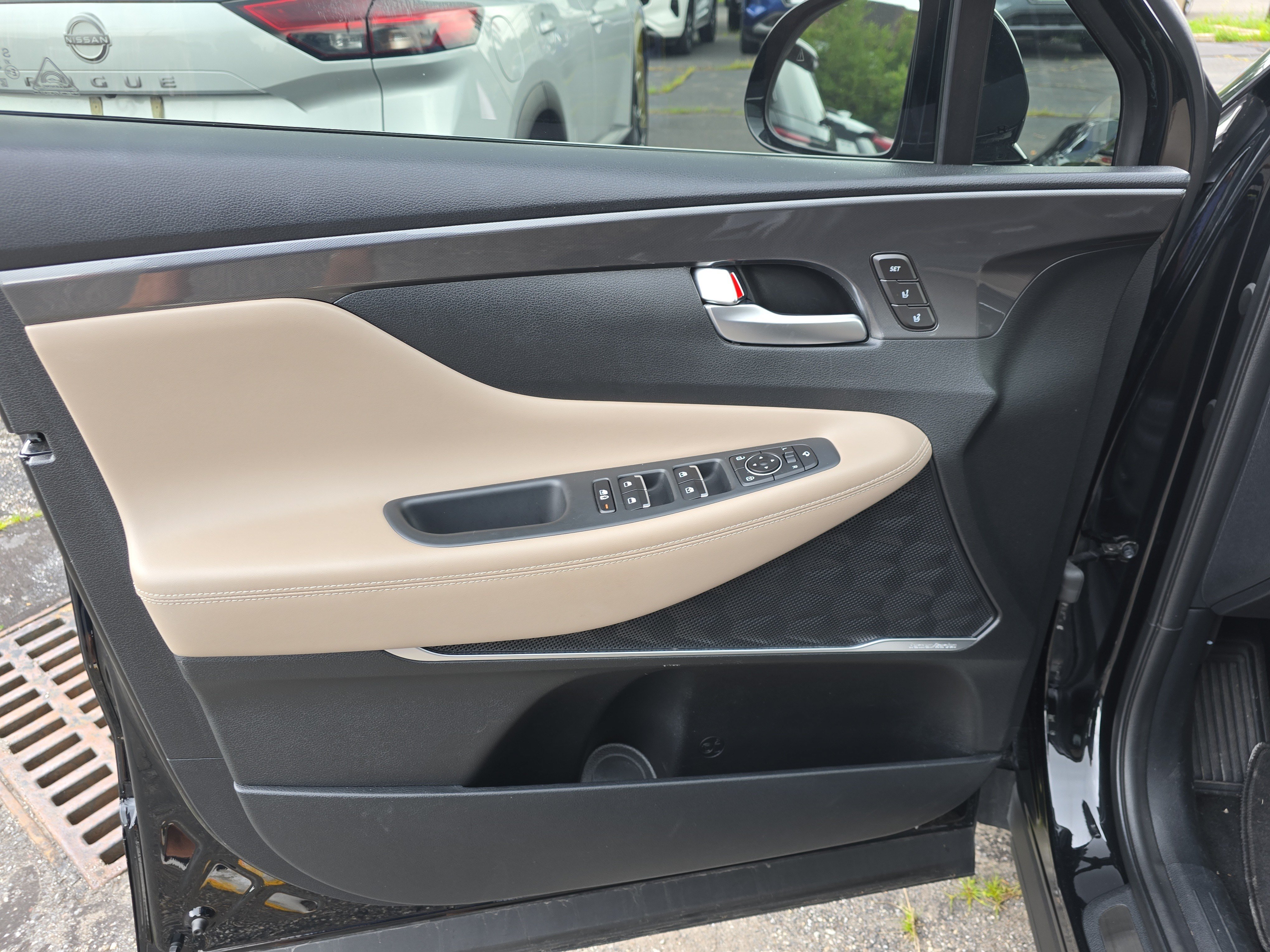 Used 2021 Hyundai Santa Fe Limited FWD image 18
