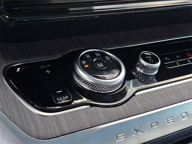 New 2025 Ford Expedition Platinum w/ Platinum Ultimate Package image 11