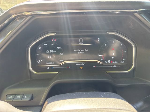 Used 2024 GMC Sierra 2500 AT4 w/ AT4 Premium Plus Package AWD/4WD image 17