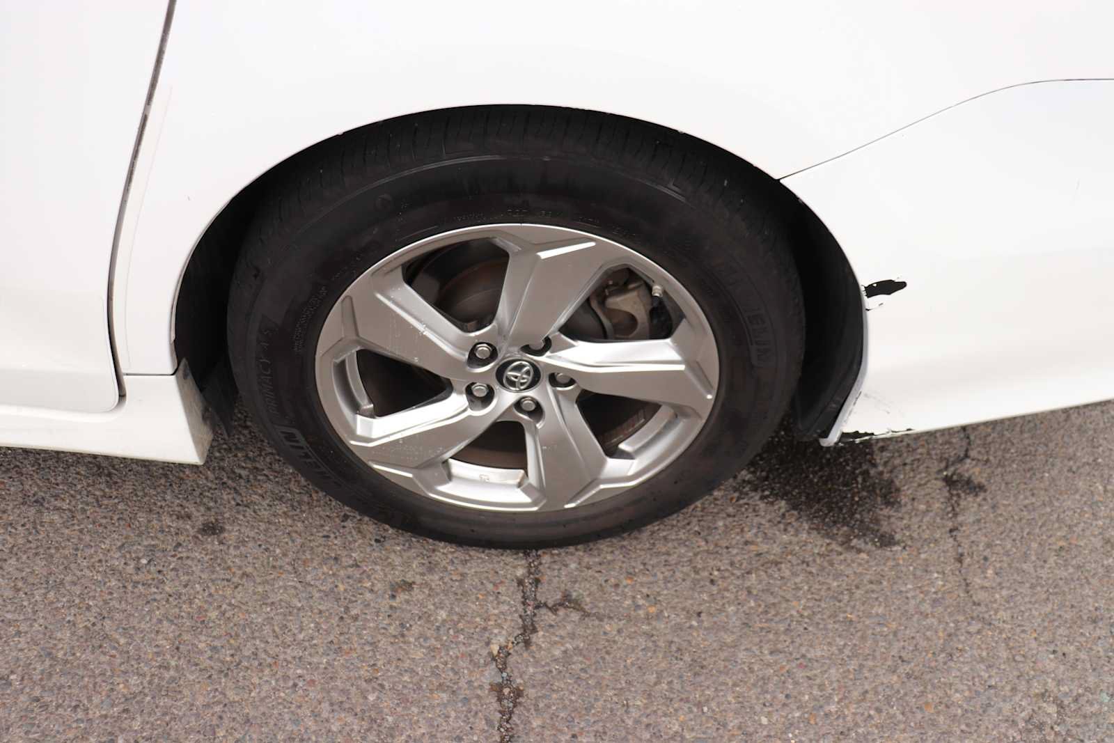 Used 2014 Toyota Sienna SE FWD image 9