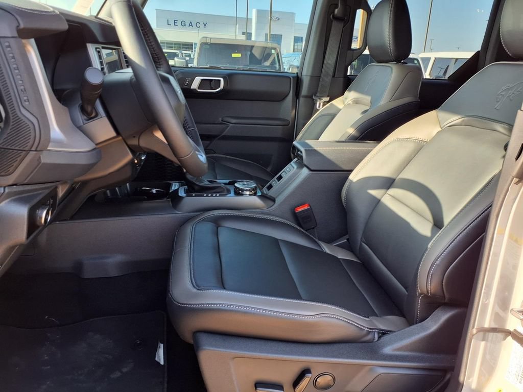 New 2026 Ford Bronco Outer Banks AWD/4WD image 9