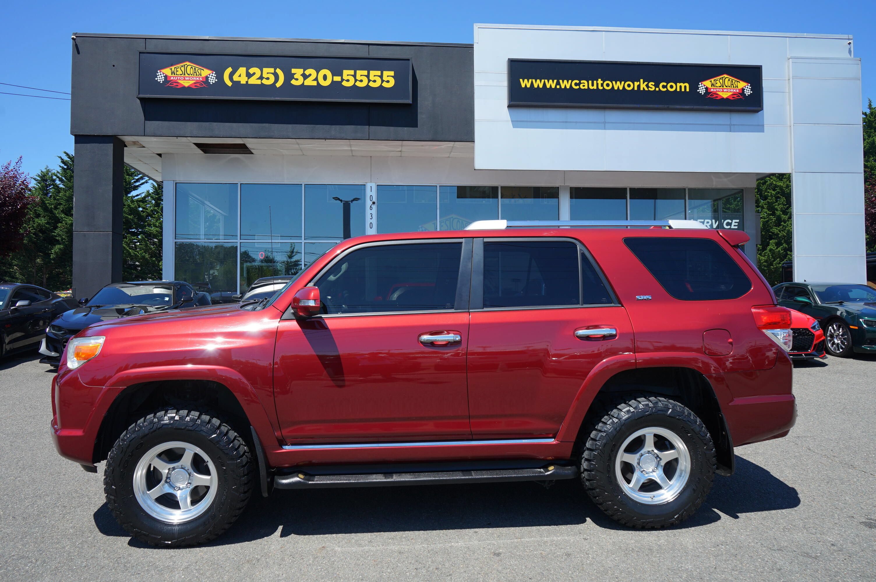Used 2012 Toyota 4Runner SR5 w/ Convenience Pkg AWD/4WD image 2
