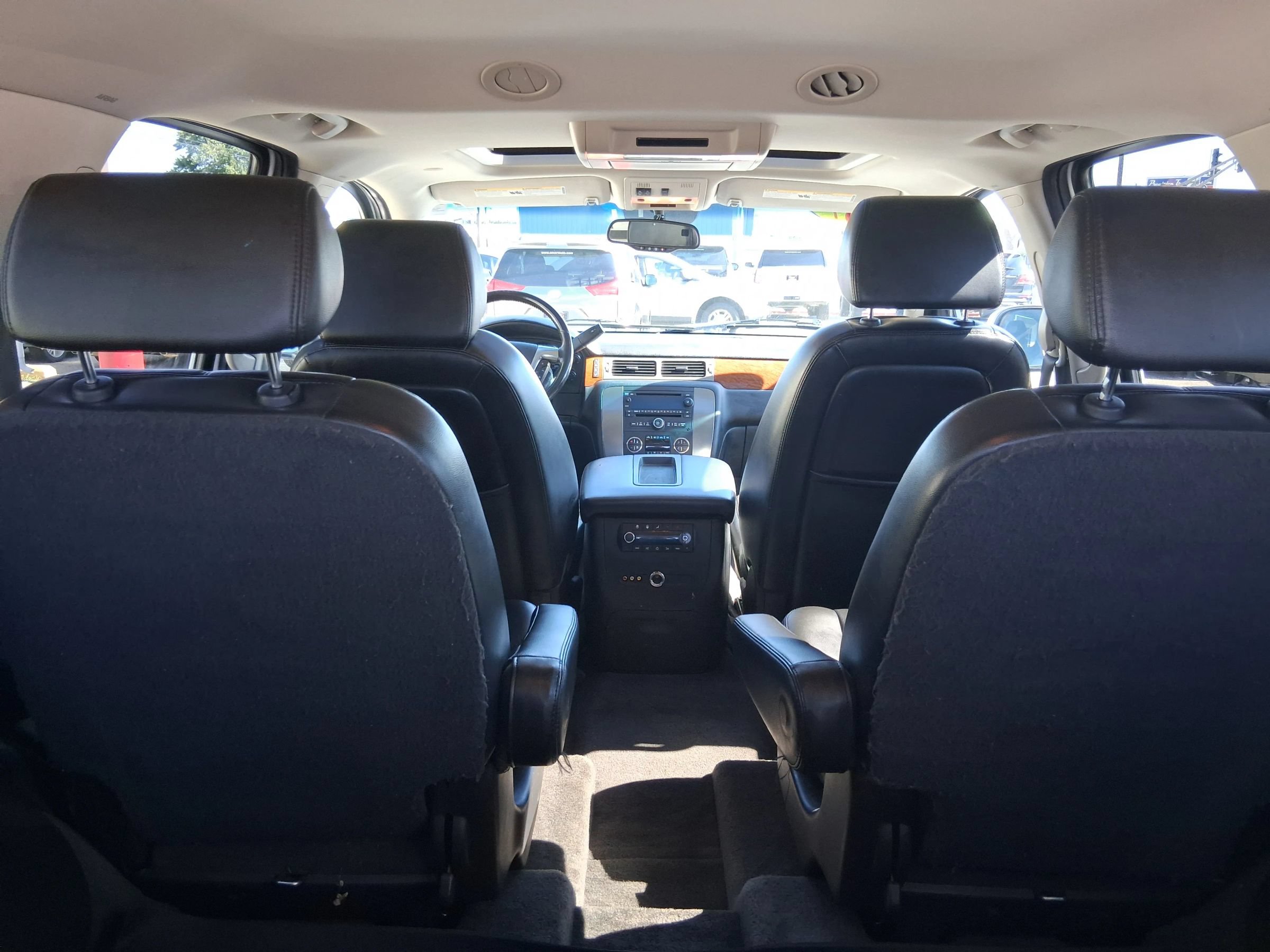 Used 2007 GMC Yukon SLT w/ SLT Preferred Equipment Group AWD/4WD image 8
