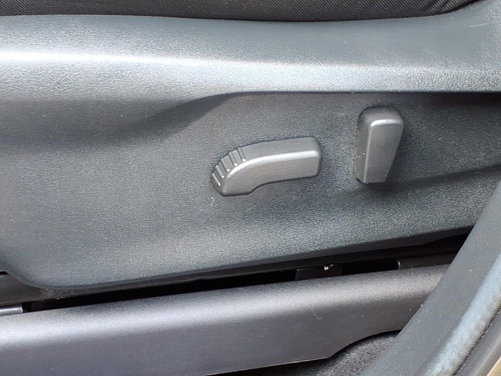 Used 2023 Subaru Ascent Premium w/ Convenience Package image 10