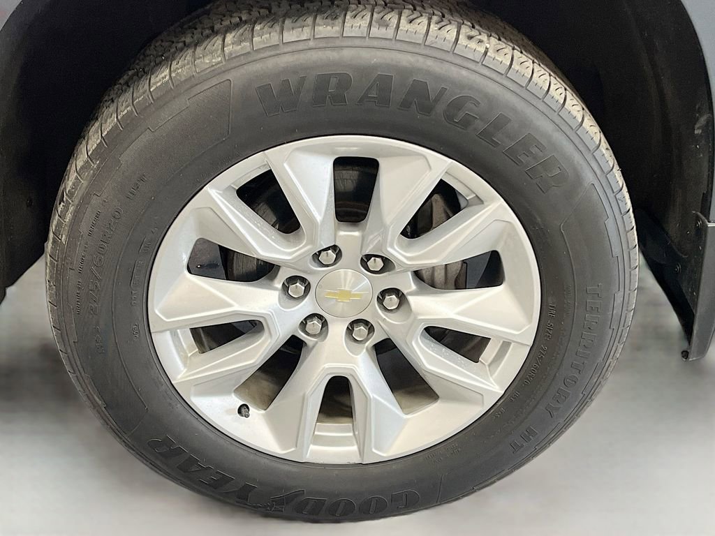 Used 2019 Chevrolet Silverado 1500 Custom w/ Custom Value Package AWD/4WD image 30