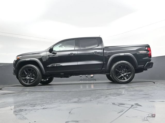Used 2025 Chevrolet Colorado Trail Boss AWD/4WD image 34