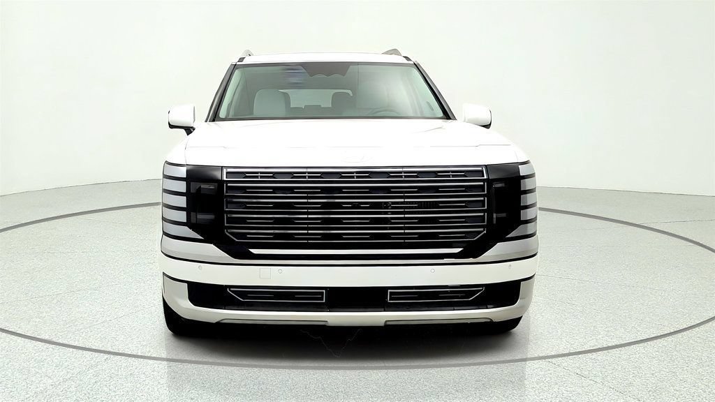 Used 2026 Hyundai Palisade Calligraphy FWD image 2