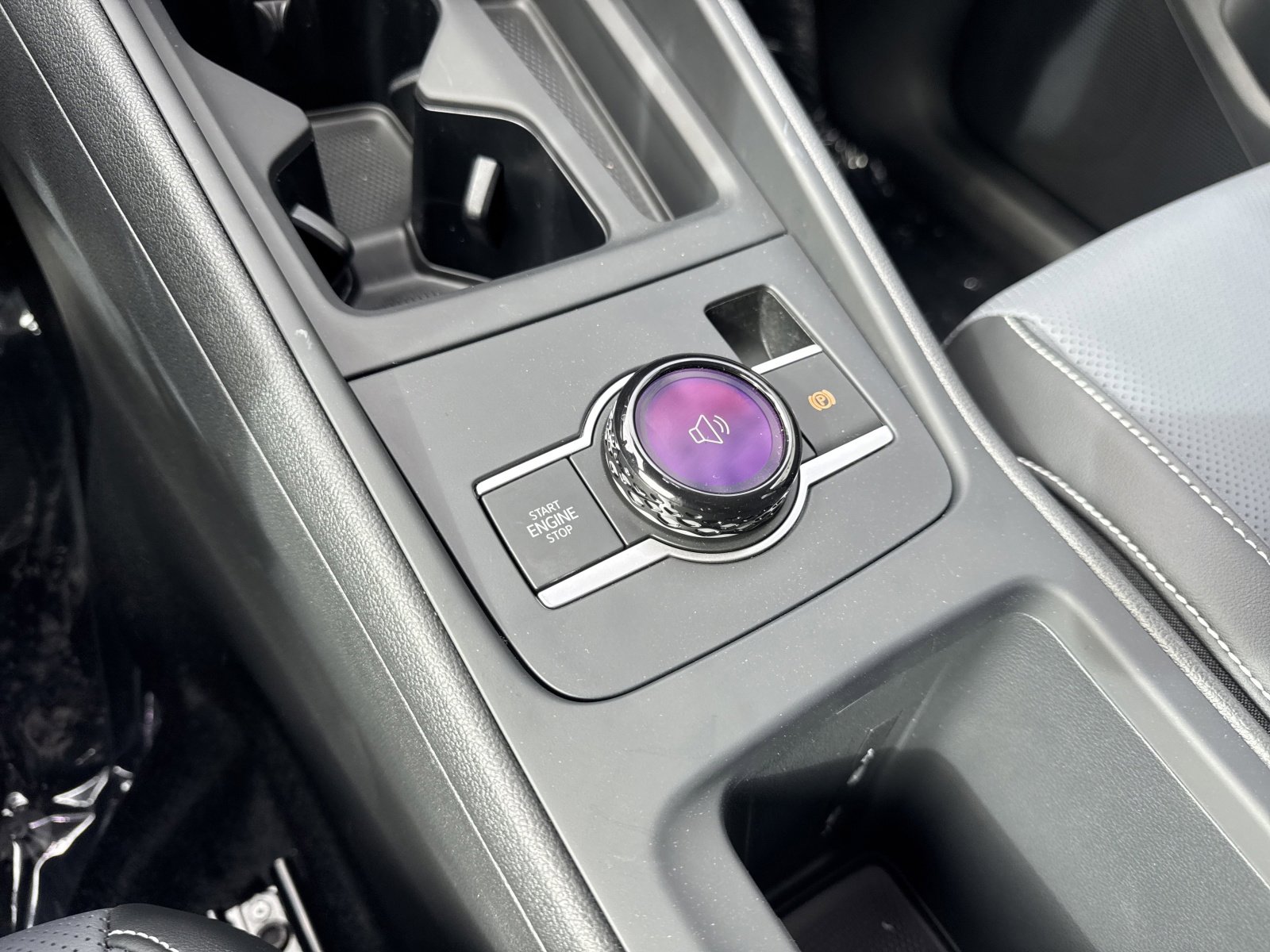 New 2026 Volkswagen Tiguan SE image 17