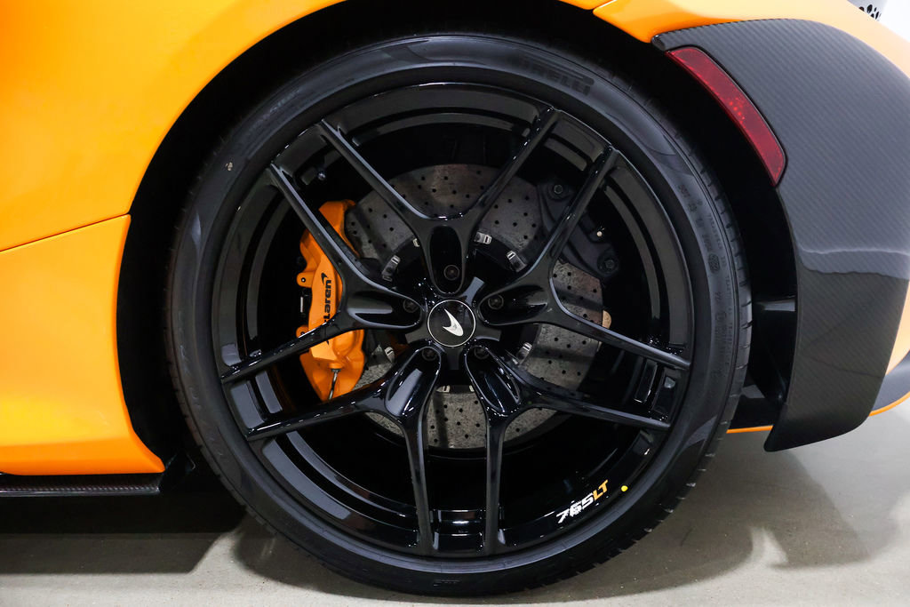 Used 2022 McLaren 765LT RWD image 40