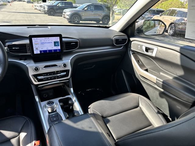 Certified 2023 Ford Explorer XLT w/ Equipment Group 202A image 18