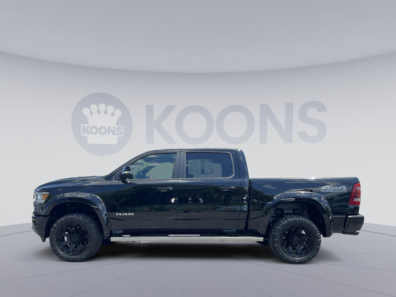 Used 2020 RAM 1500 Laramie w/ Sport Appearance Package AWD/4WD image 5