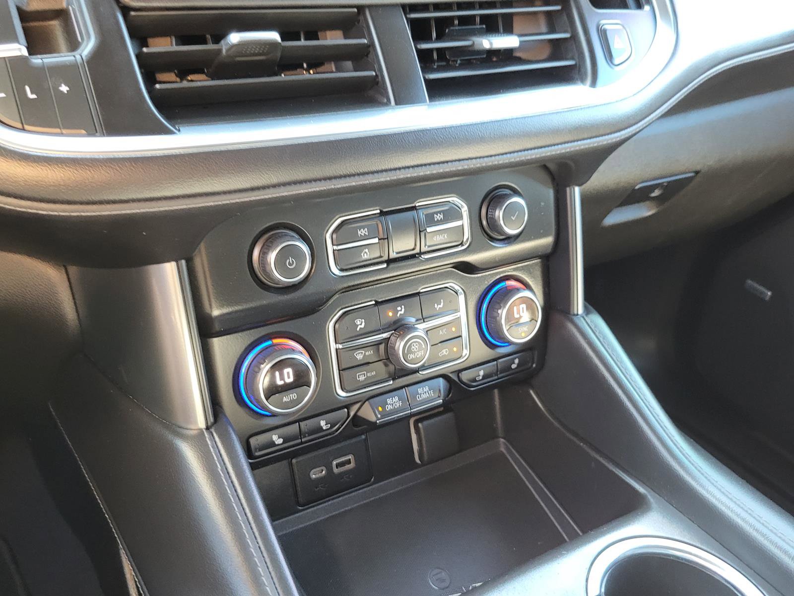 Used 2021 Chevrolet Tahoe Z71 w/ Rear Media and Nav Package image 28