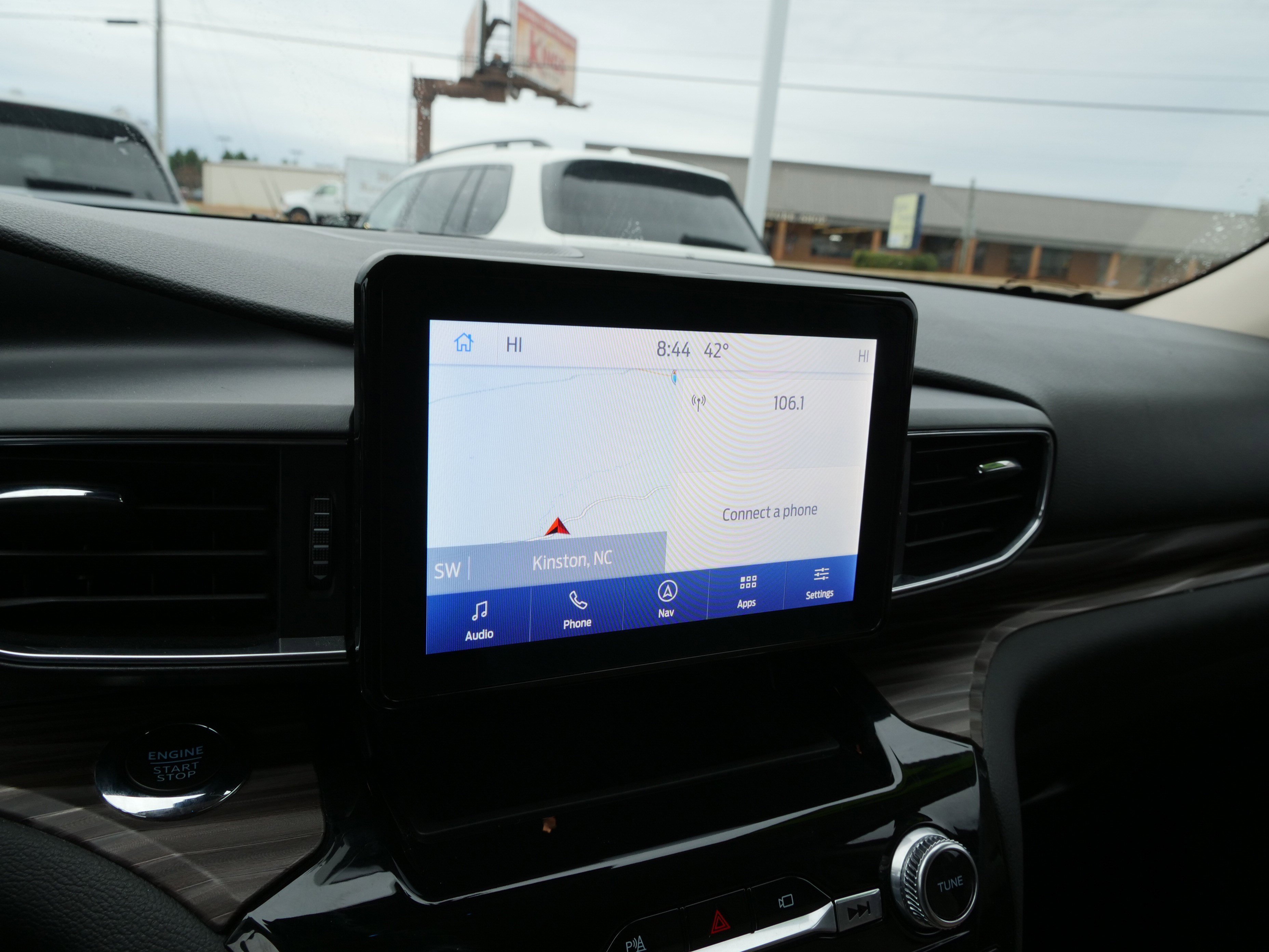 Used 2022 Ford Explorer Limited w/ Equipment Group 301A image 28