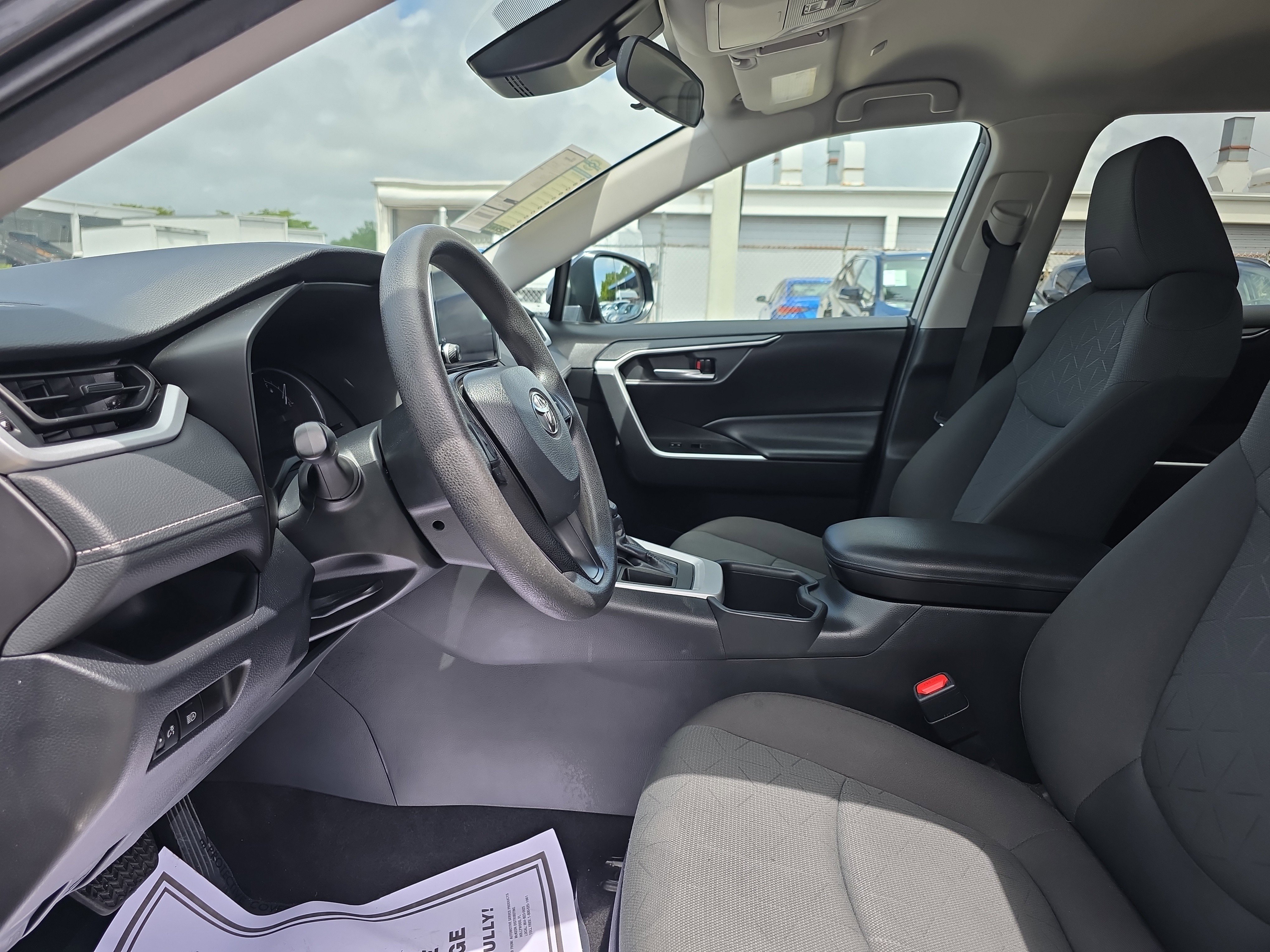 Used 2024 Toyota RAV4 XLE FWD image 25