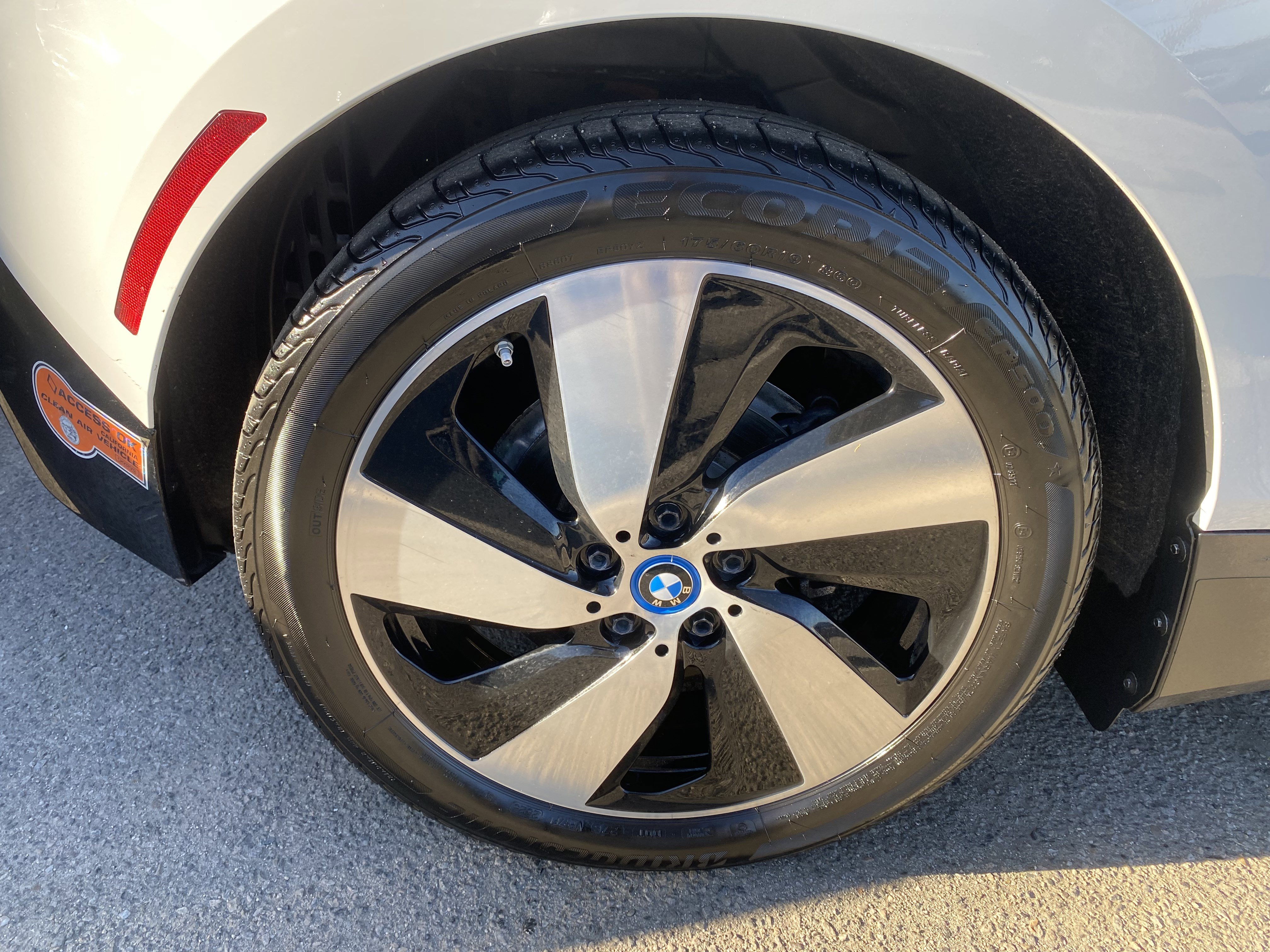 Used 2017 BMW i3 w/ Range Extender image 24