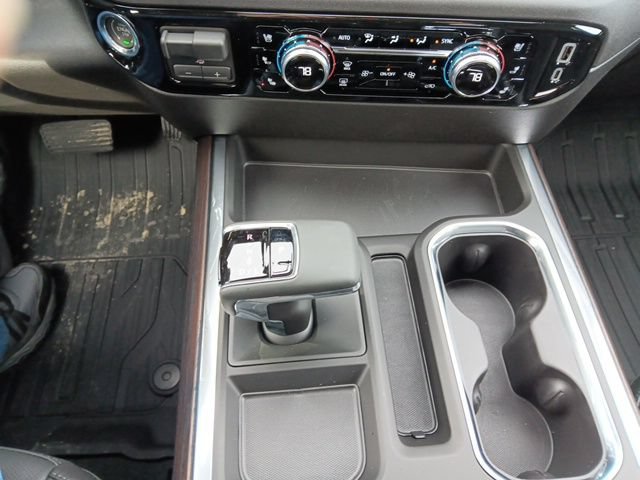 New 2026 GMC Sierra 1500 SLT w/ SLT Premium Package AWD/4WD image 17