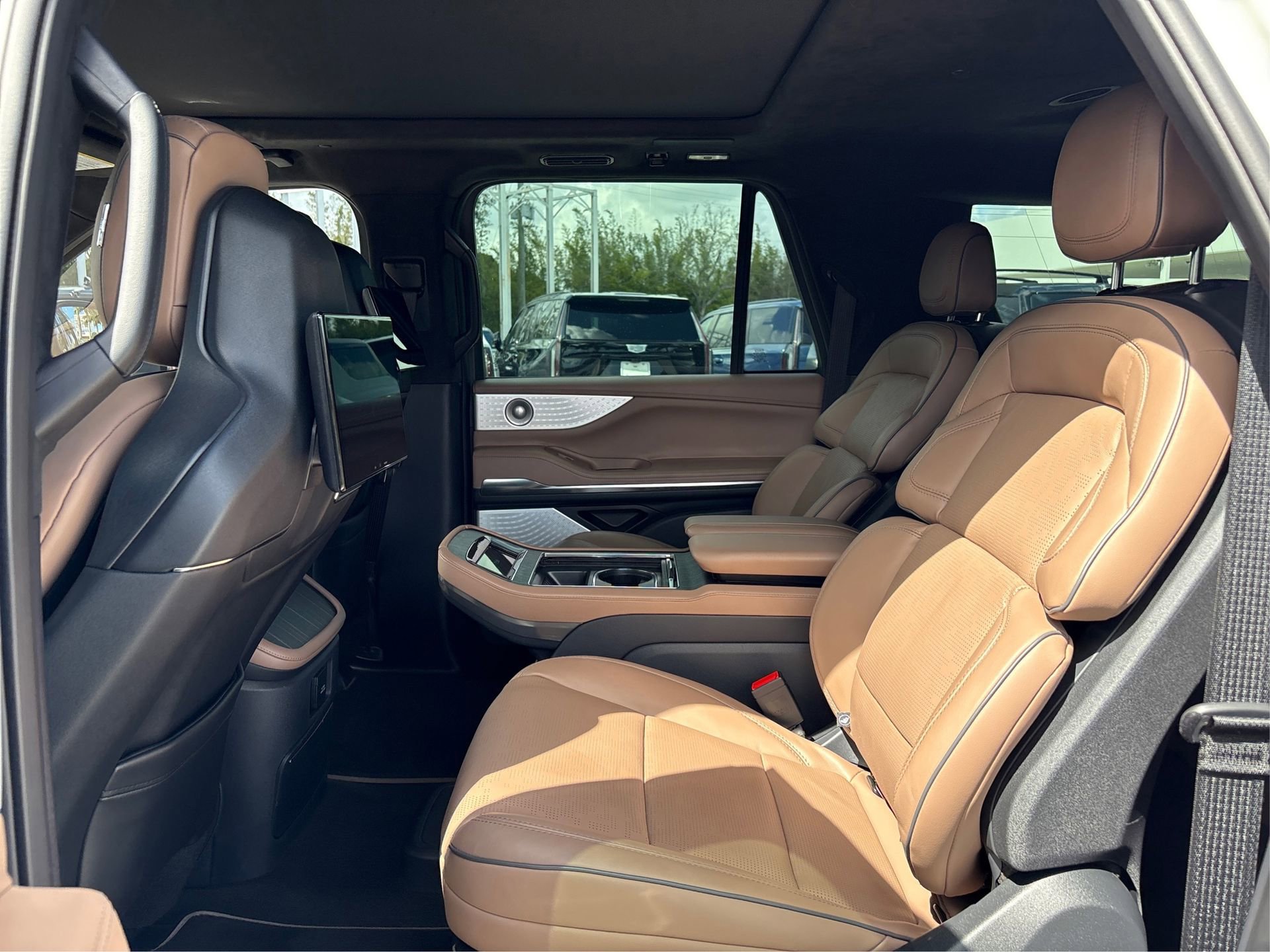 Used 2025 Lincoln Navigator L Black Label image 10