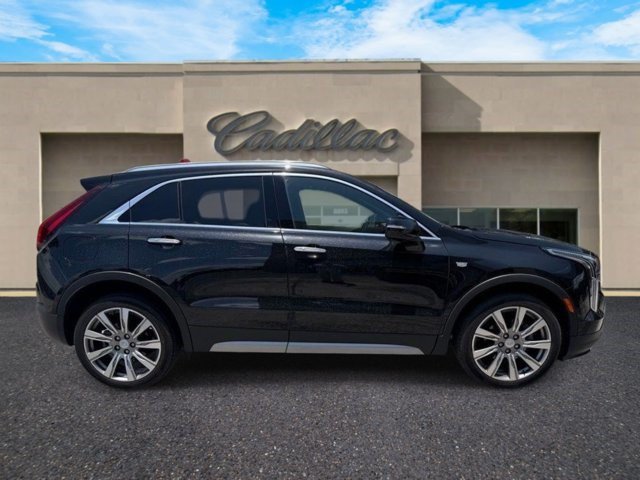 Certified 2023 Cadillac XT4 Premium Luxury AWD/4WD image 2