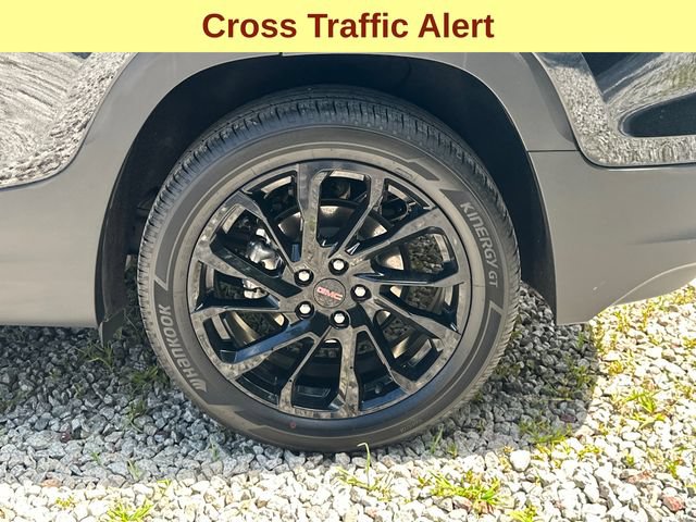 Used 2023 GMC Terrain SLE w/ Driver Convenience Package AWD/4WD image 9