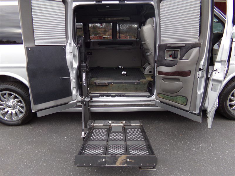 Used 2013 GMC Savana 2500 Extended image 45