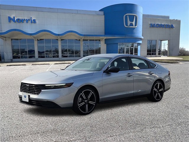 Used 2023 Honda Accord Sport image 2