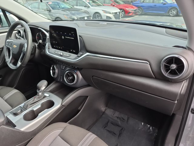 Used 2025 Chevrolet Blazer LT AWD/4WD image 31