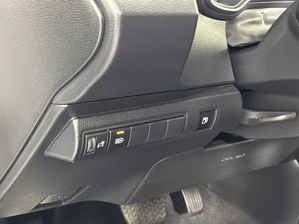Used 2025 Toyota Corolla LE w/ LE Premium Package image 11