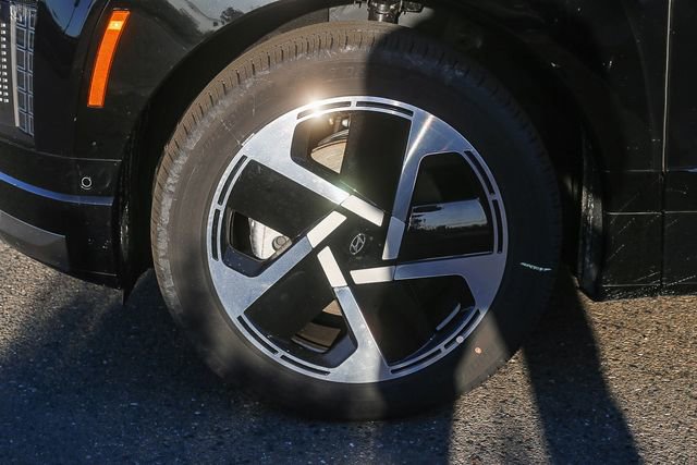 New 2026 Hyundai Ioniq 9 Calligraphy image 11