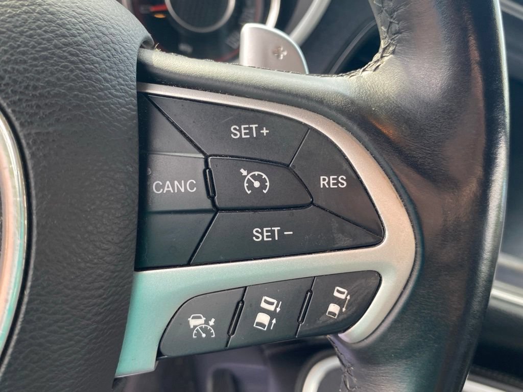Used 2015 Dodge Challenger R/T Plus RWD image 25