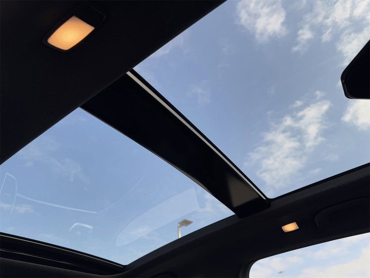 New 2025 INFINITI QX50 Sport image 28