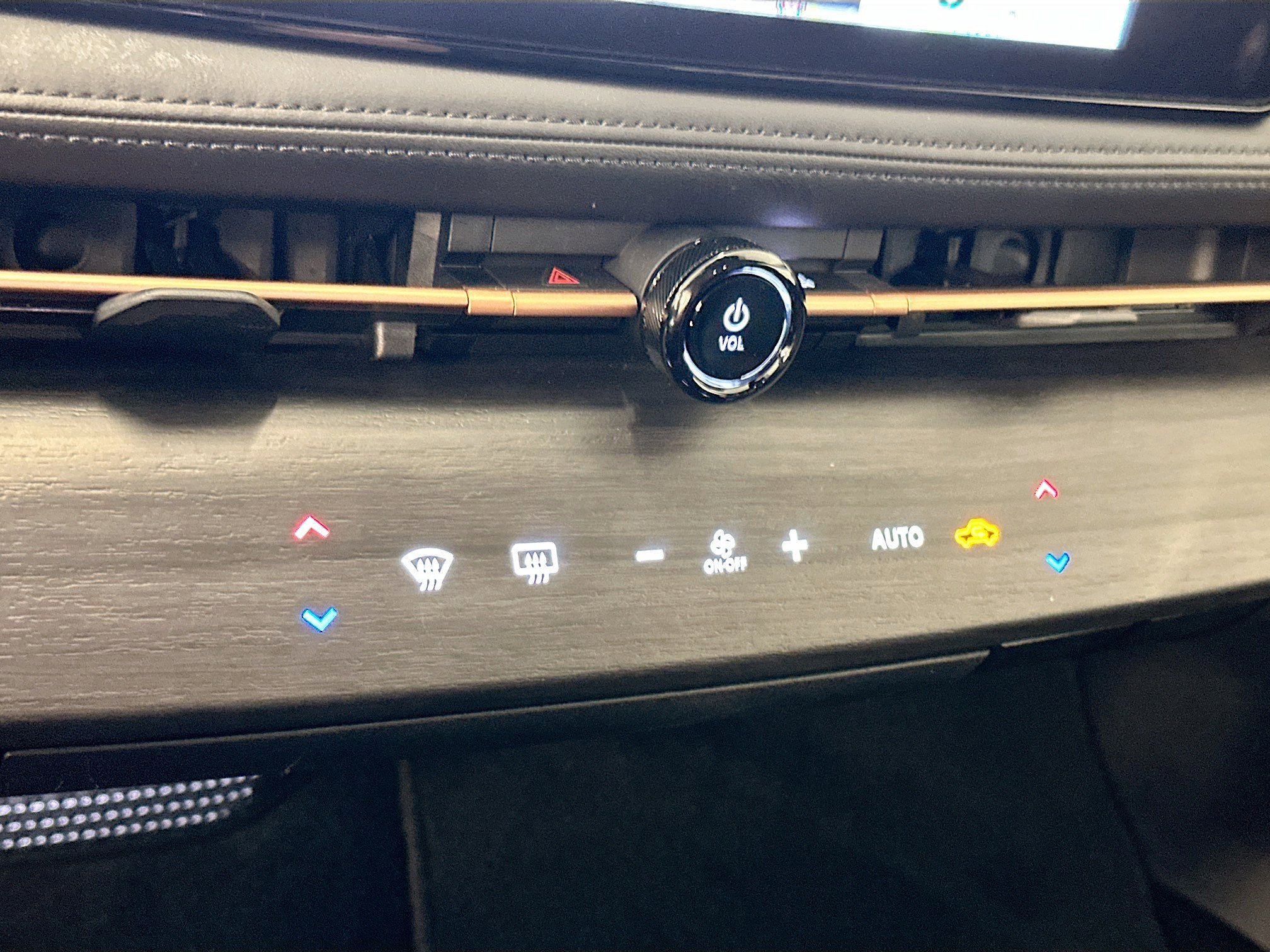 Used 2024 Nissan Ariya AWD image 24