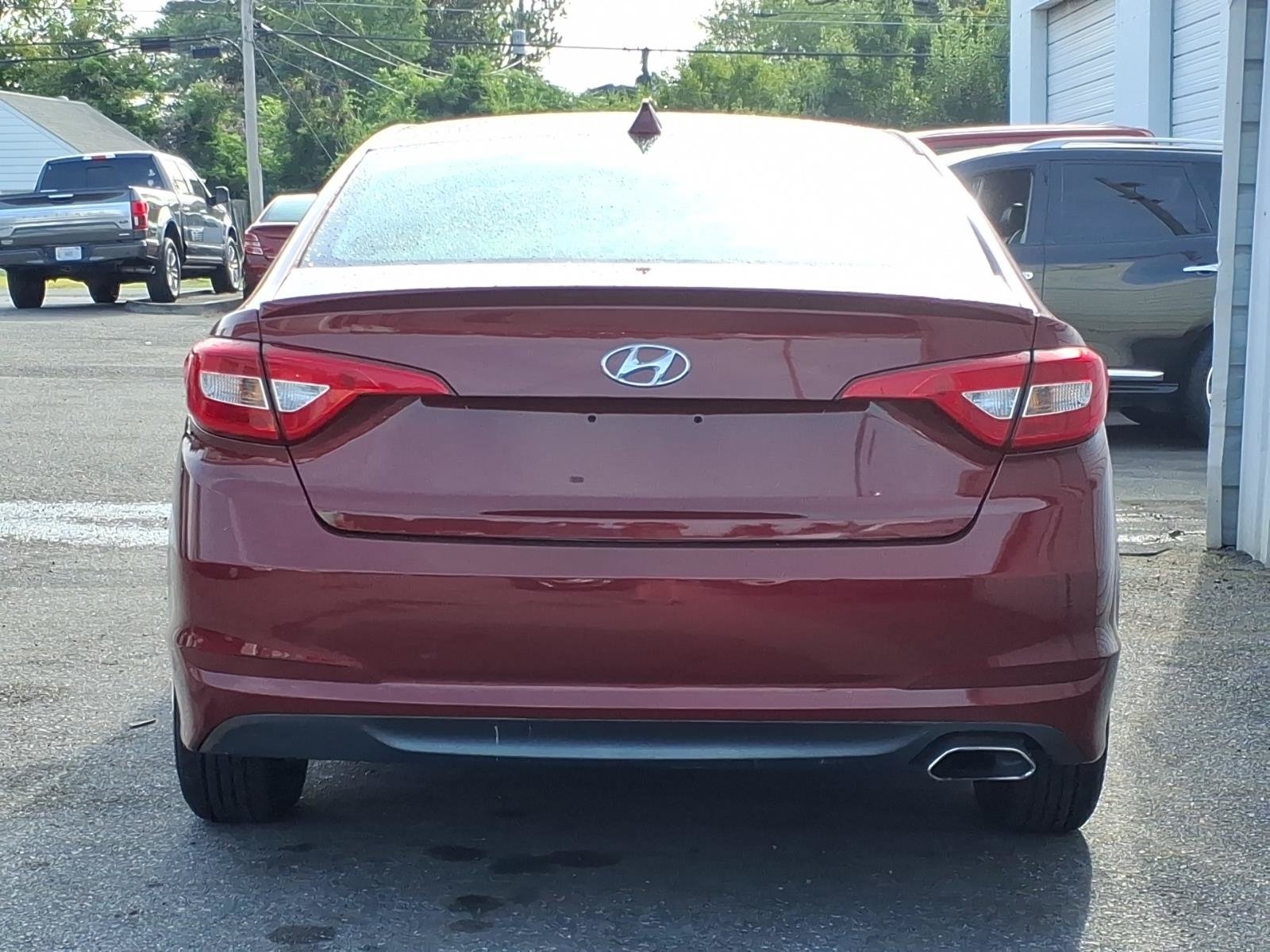 Used 2015 Hyundai Sonata SE FWD image 4