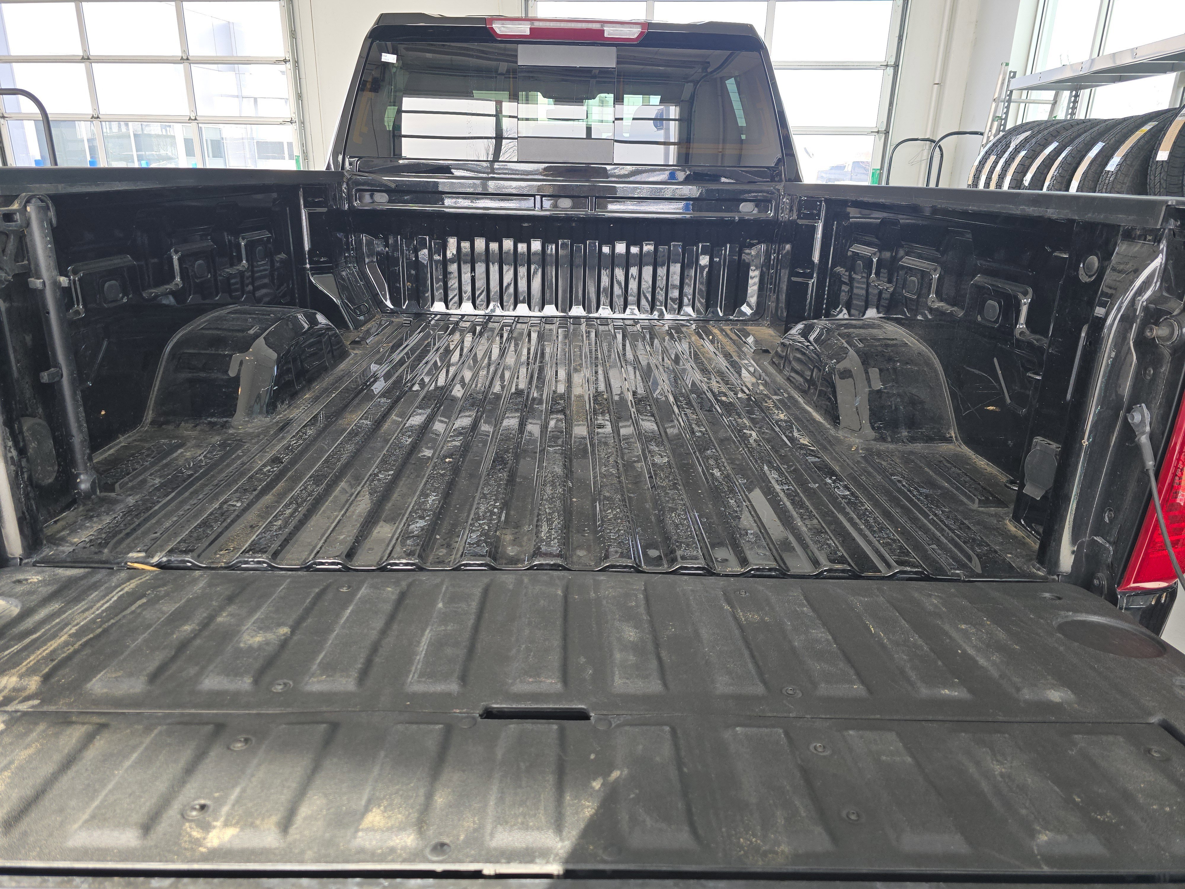 Used 2024 Chevrolet Silverado 2500 LT w/ Convenience Package image 28