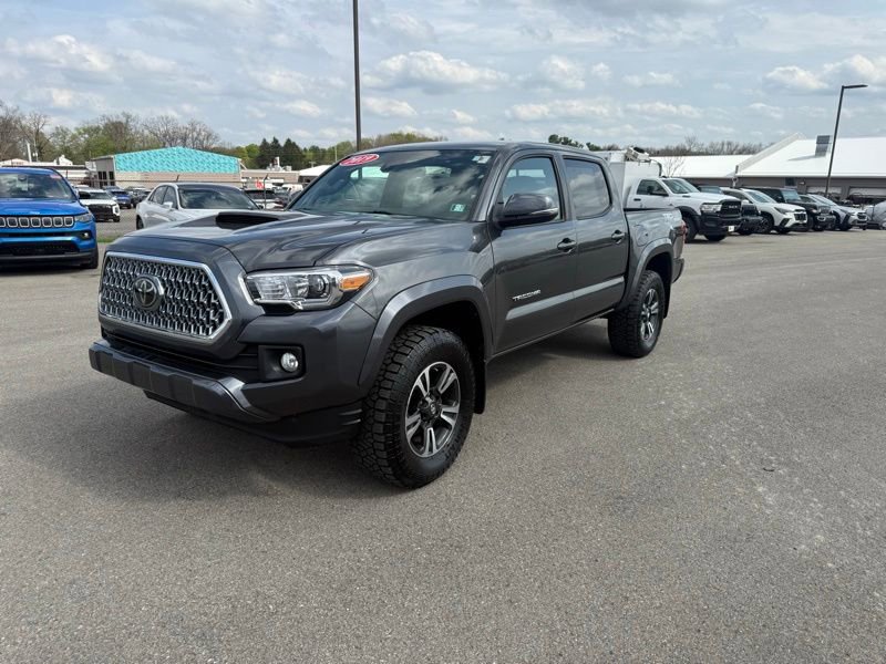 Used 2019 Toyota Tacoma TRD Sport image 3