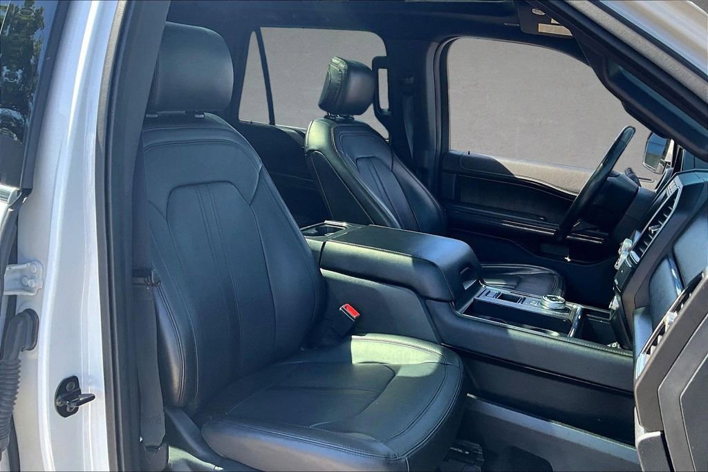 Used 2018 Ford Expedition Limited w/ Equipment Group 302A RWD image 33