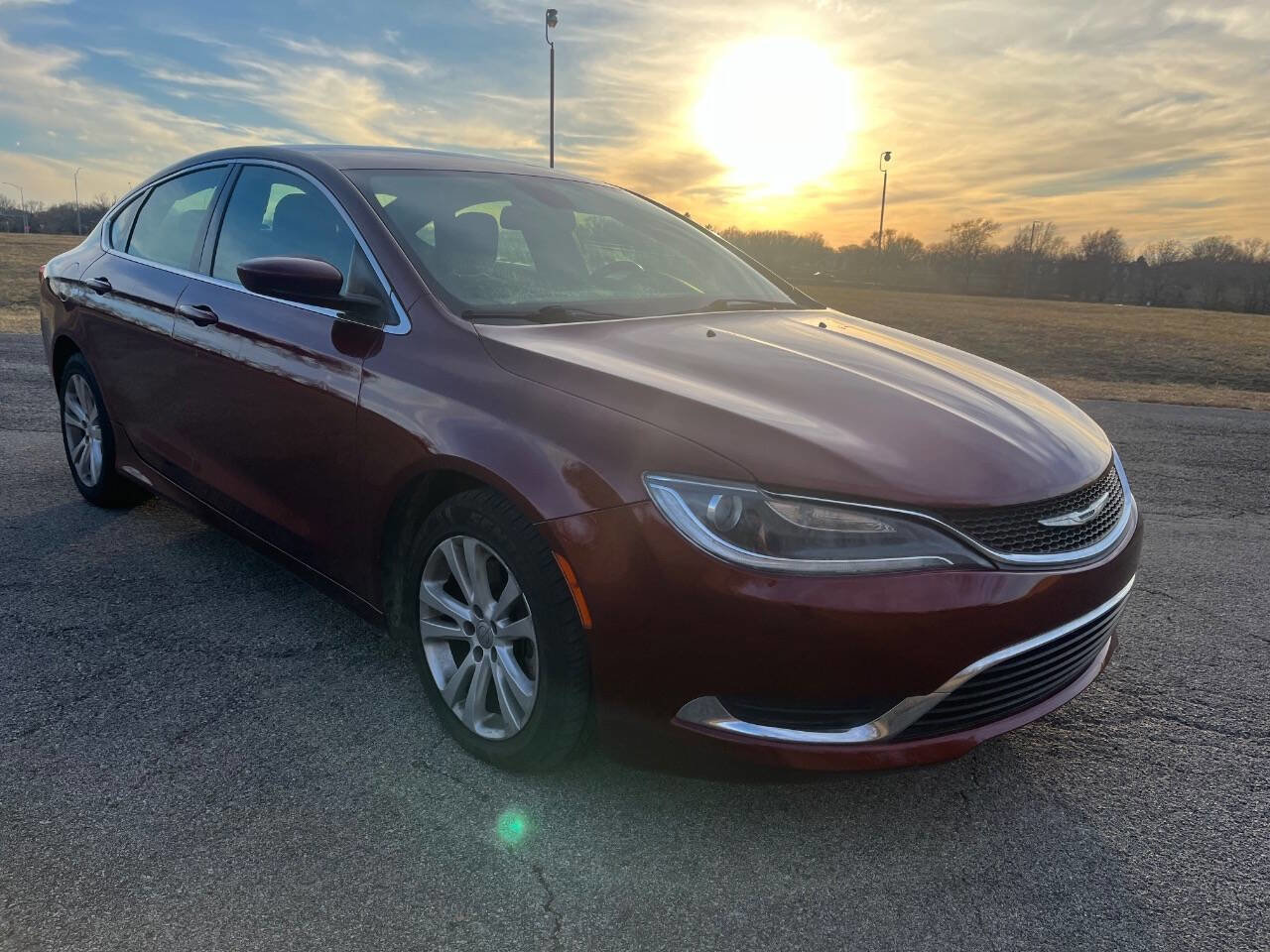 Used 2016 Chrysler 200 Limited w/ Convenience Group FWD image 3