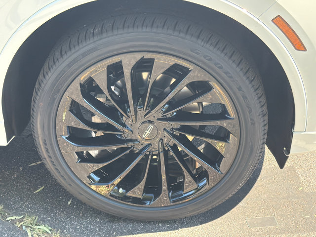 New 2027 Lincoln Aviator Reserve w/ Luxury Package RWD image 13