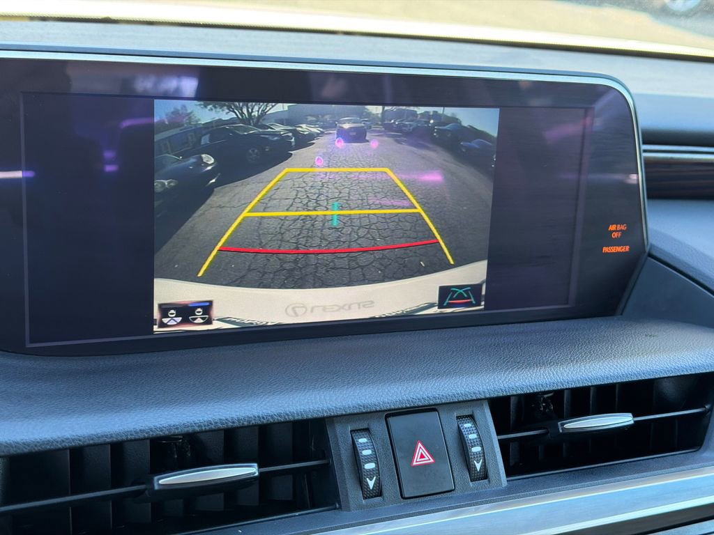 Used 2021 Lexus ES 300h w/ Premium Package image 25