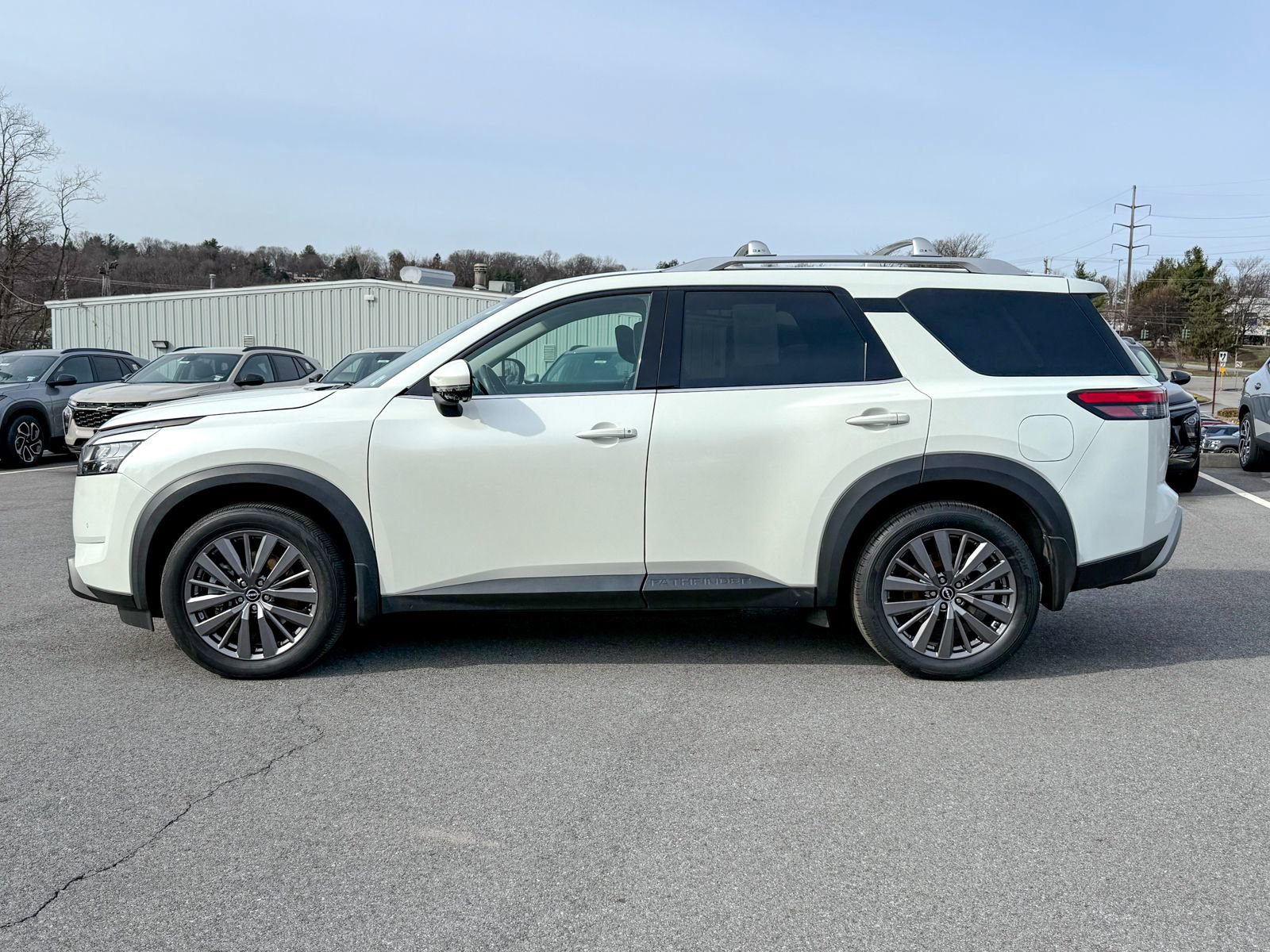 Used 2023 Nissan Pathfinder SL w/ SL Premium Package image 8
